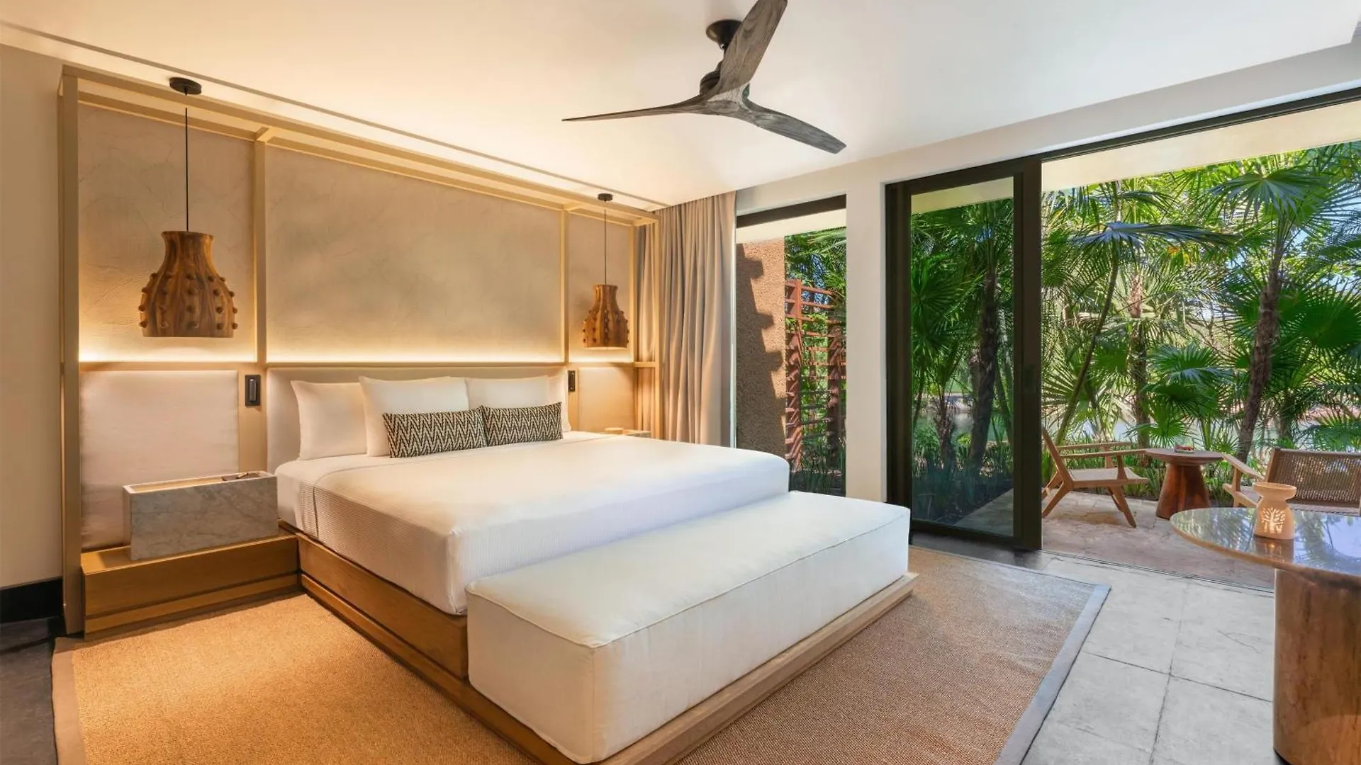 Banyan Tree Mayakoba Lafitte